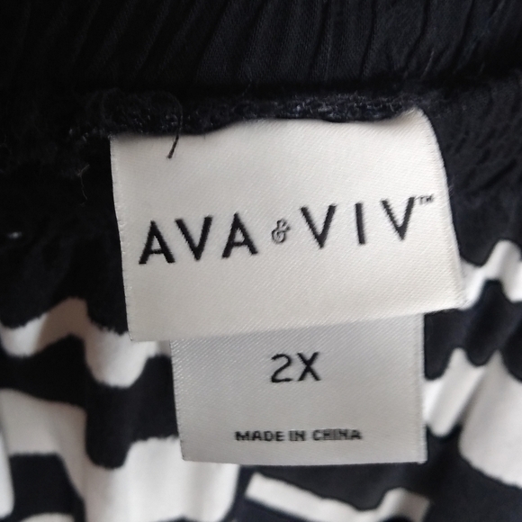 Ava viv skirt size 2x - Picture 4 of 4